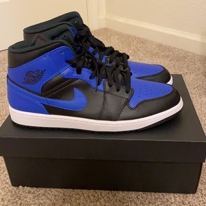 Jordan Retro 1 “royals”